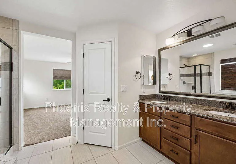 1417 Lander Ln — Photo 8