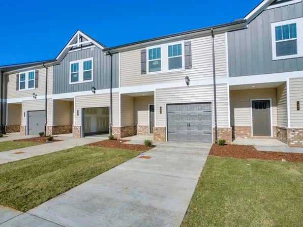 1259 W End Station Dr, Lebanon, TN 37087