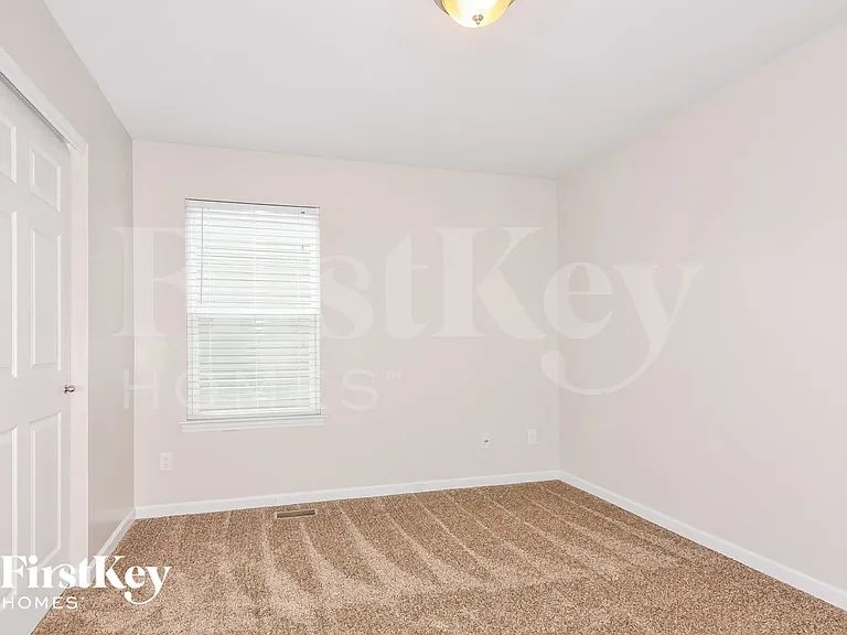 135 Berry Manor Cir — Photo 11