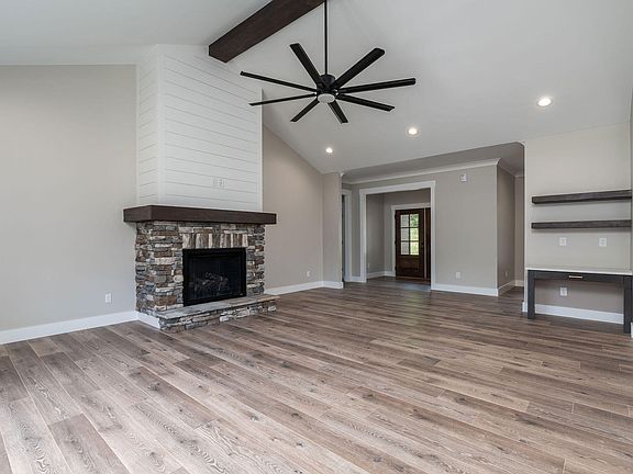5th image of 378 Gransley Ct