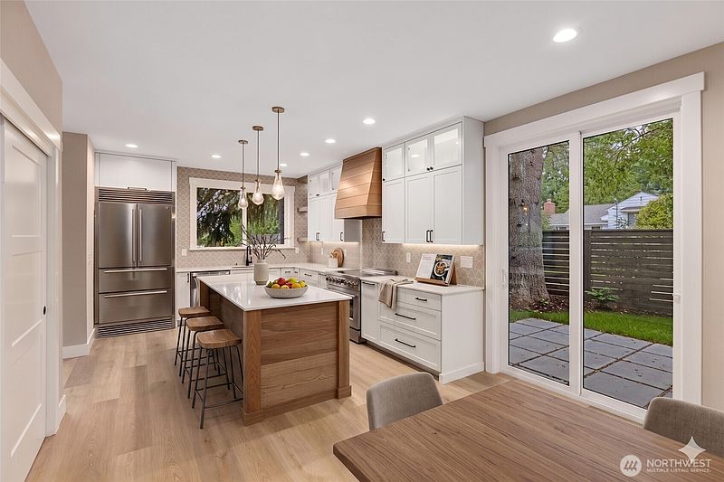 5th image of 11054 2nd Avenue NW