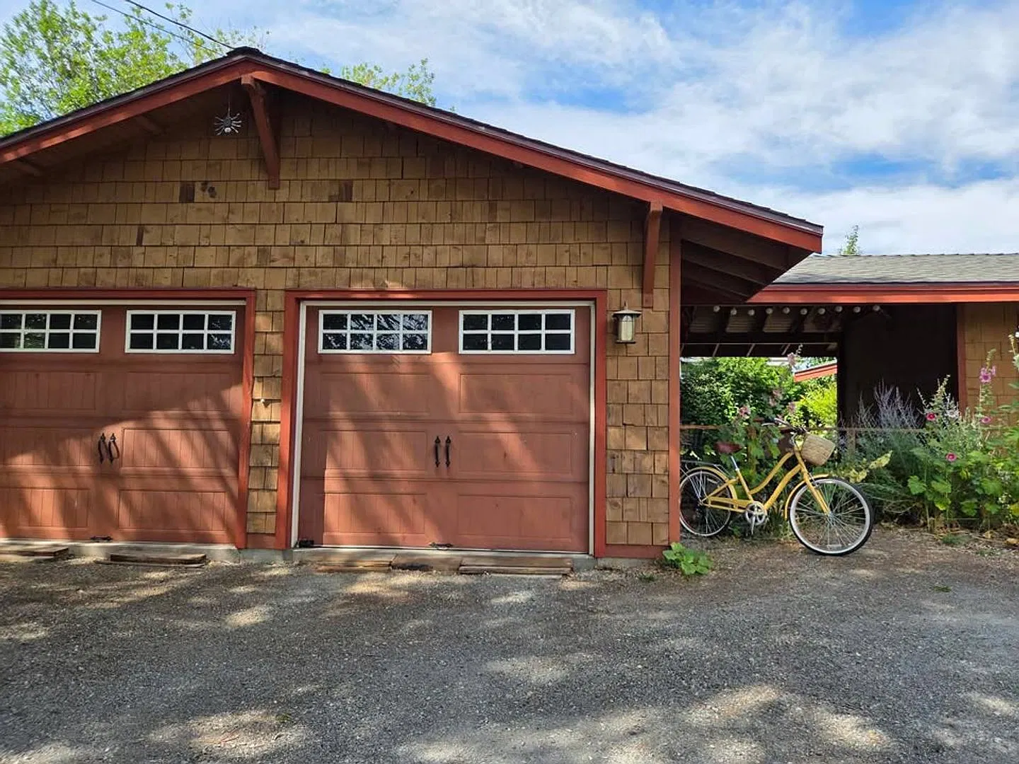 Move In Special Adorable 2 Bedroom House For Rent In Quiet Entiat! — Photo 3