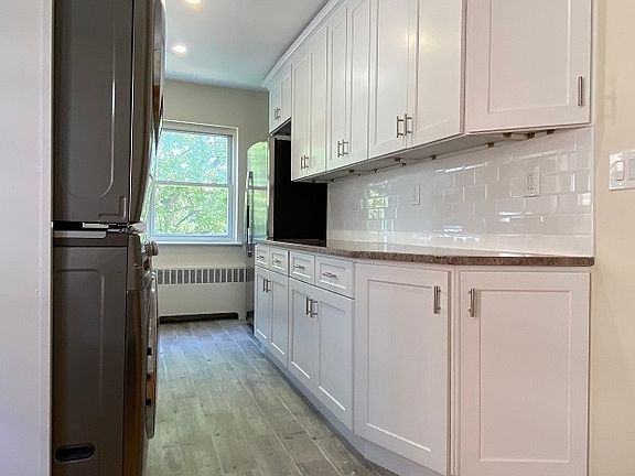 3rd image of 141-03 Jewel Ave #2