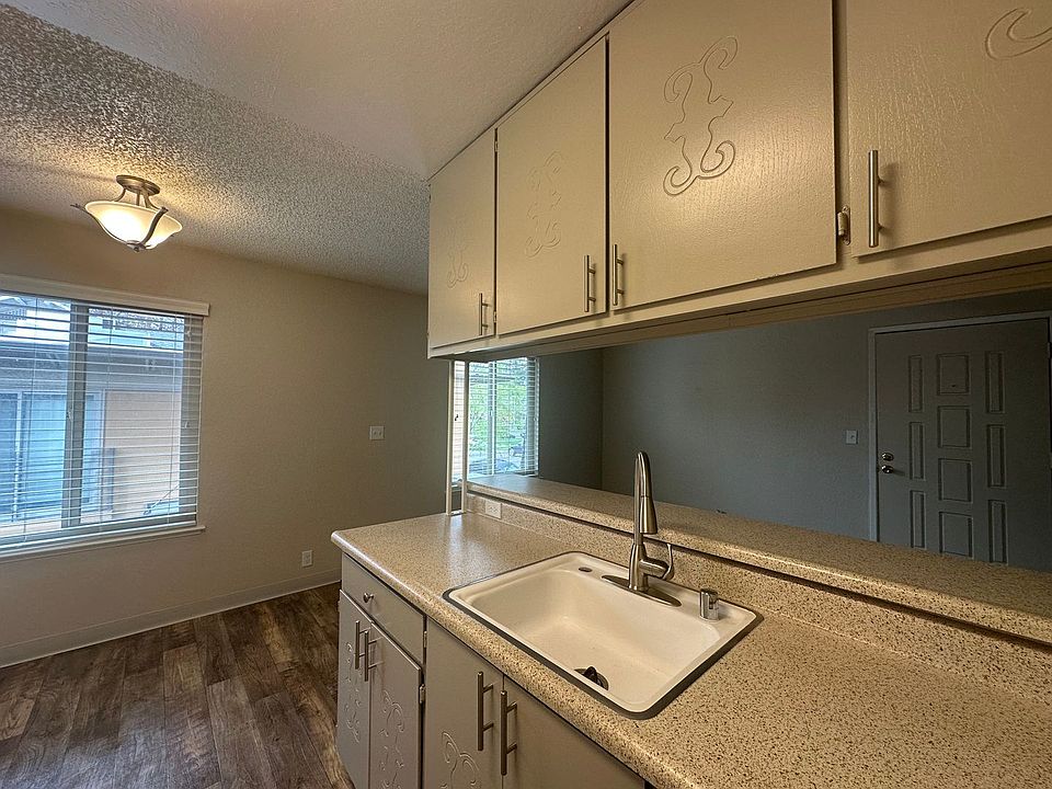 1st image of 2114 H St APT 5