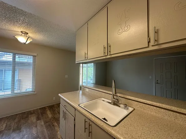 2114 H Street, Sacramento, 2114 H St APT 5, Sacramento, CA 95816