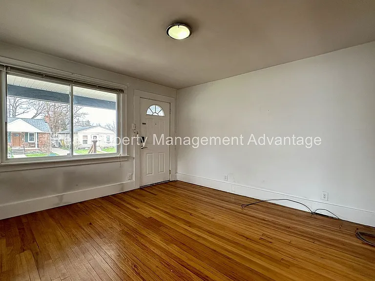 316 Spencer — Photo 16