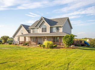 1489 Hogback Bridge Rd, Earlham, IA 50072