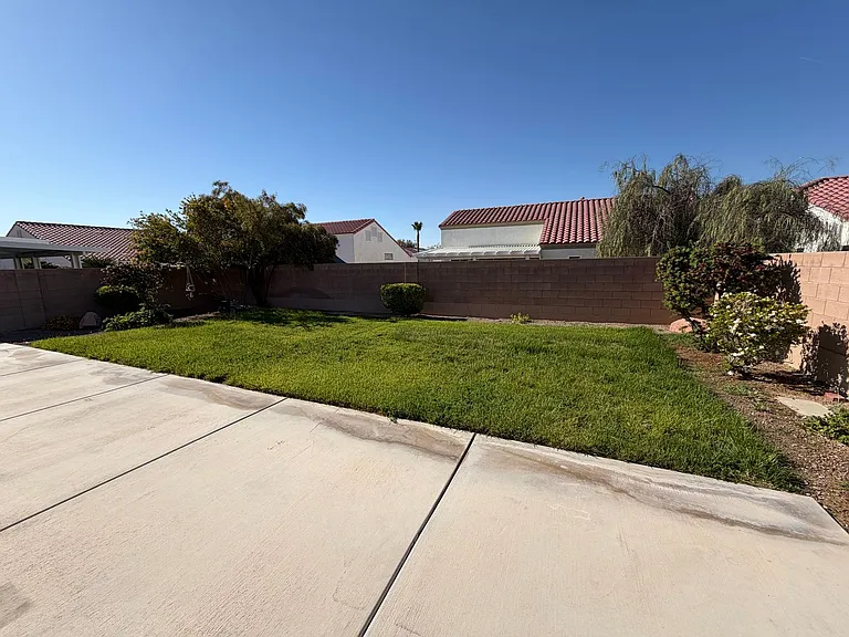2139 Meadow Green Ave — Photo 30