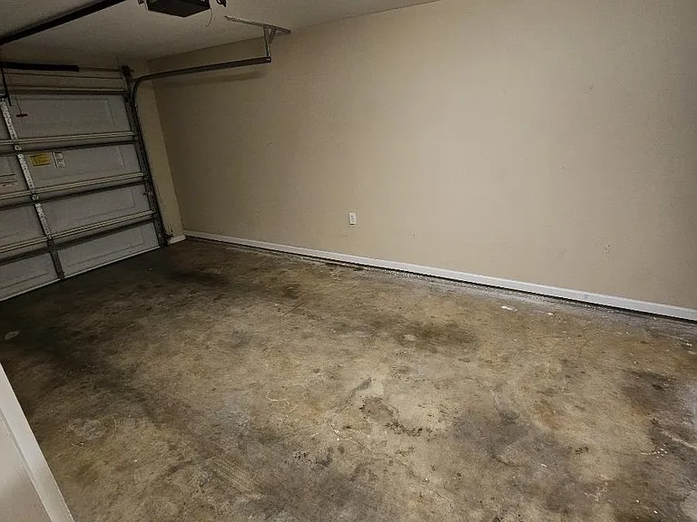 741 White Dr #22 — Photo 3