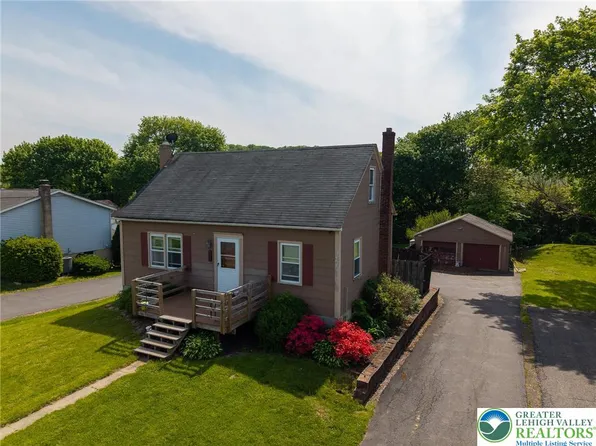 5747 Sullivan Trl, Nazareth, PA 18064