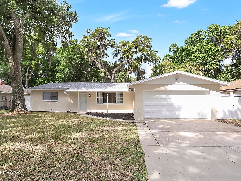 1st image of 1014 E Indian Oaks