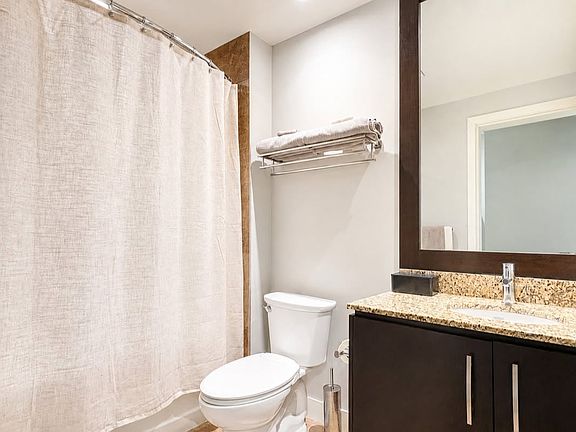 4th image of 1375 Bear Mountain Pkwy #120