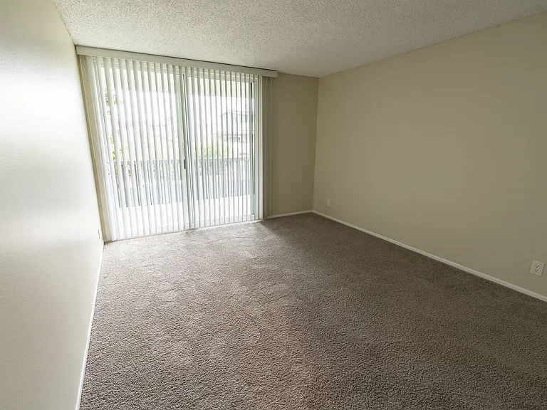 4200 Harbor Blvd — Photo 43