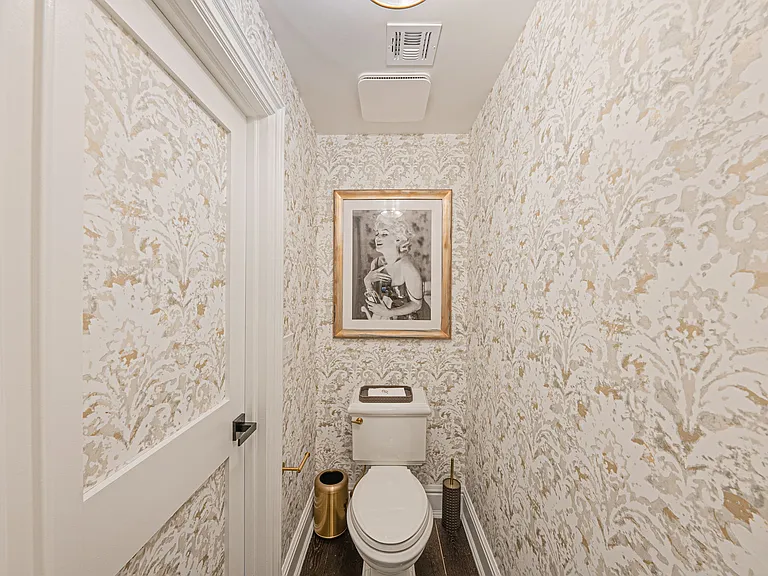 9 Village Green Dr — Photo 13