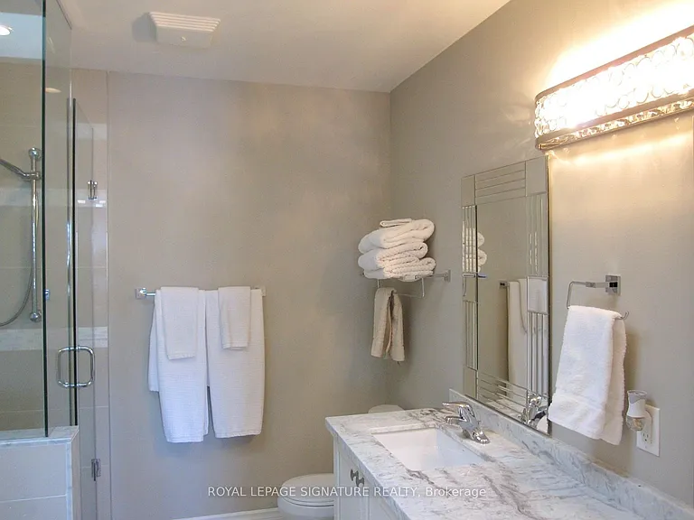 18B Algoma St — Photo 31