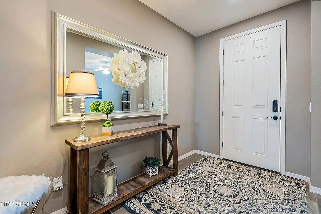 4 bed, 2709 sqft, $3,450 — Photo 4