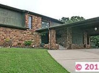 721 Greenview Cir, Sand Springs, OK 74063