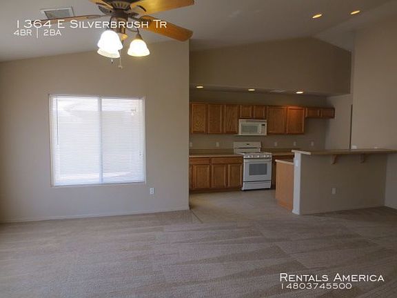 3rd image of 1364 E Silverbrush Trl