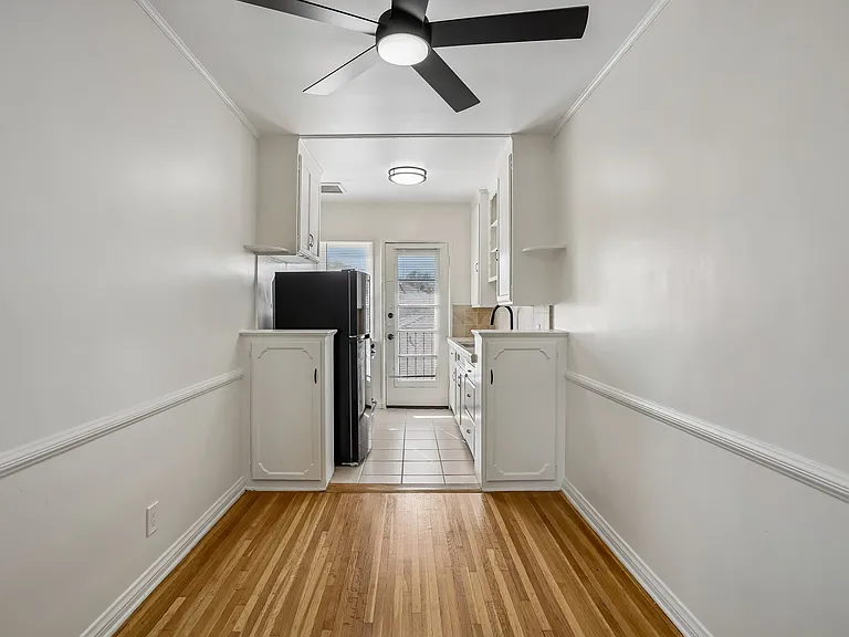 1153 Masselin Ave #4 — Photo 9