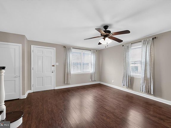 4th image of 4818 Woodland Ave