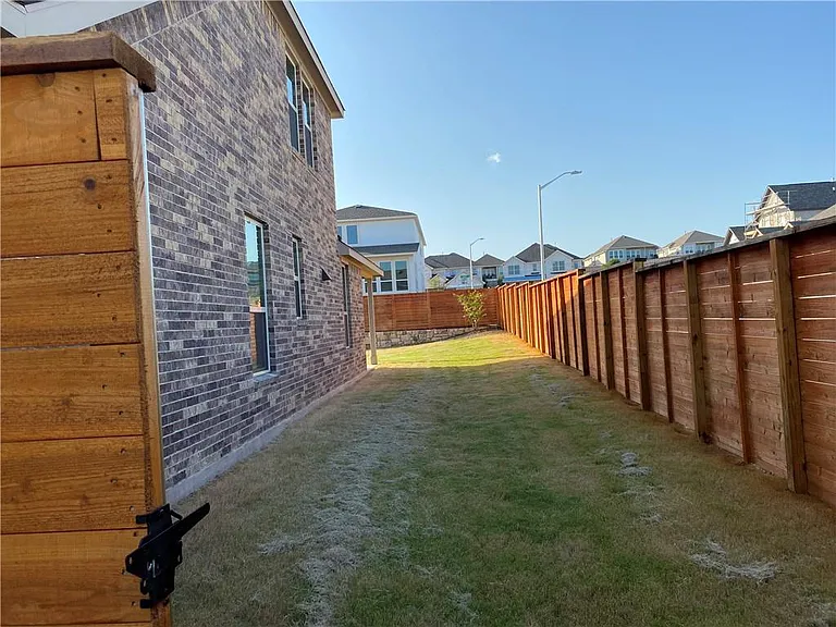 3421 Charade Dr — Photo 27
