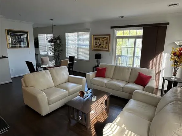 182 Brittany Ct #221, Clifton, NJ 07013