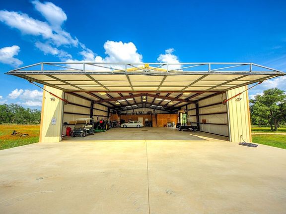 3rd image of 191 S Tailwind Dr