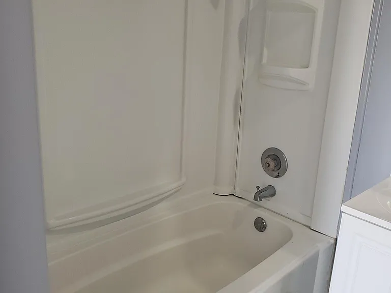 653 Washington Ave — Photo 17