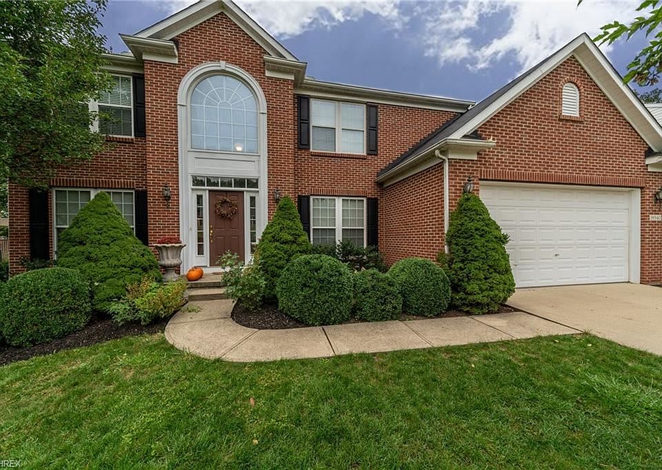 1st image of 38940 Waverly Dr