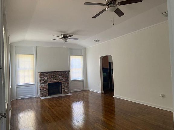 2nd image of 420 Roseland Dr
