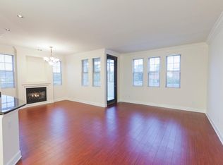 4443 Moorpark Way APT 303, Toluca Lake, CA 91602