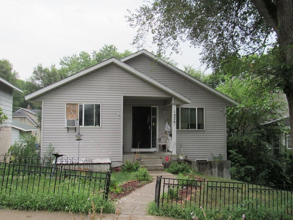 1st image of 1026 Burr St