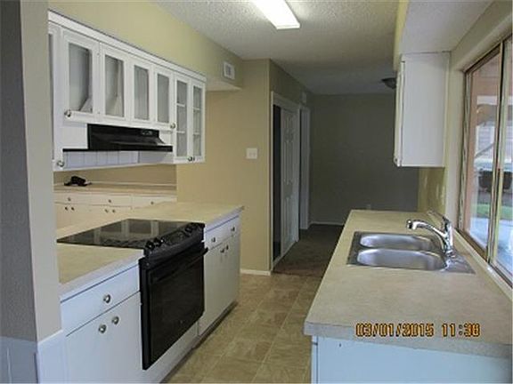 4th image of 301 Wildbriar Dr