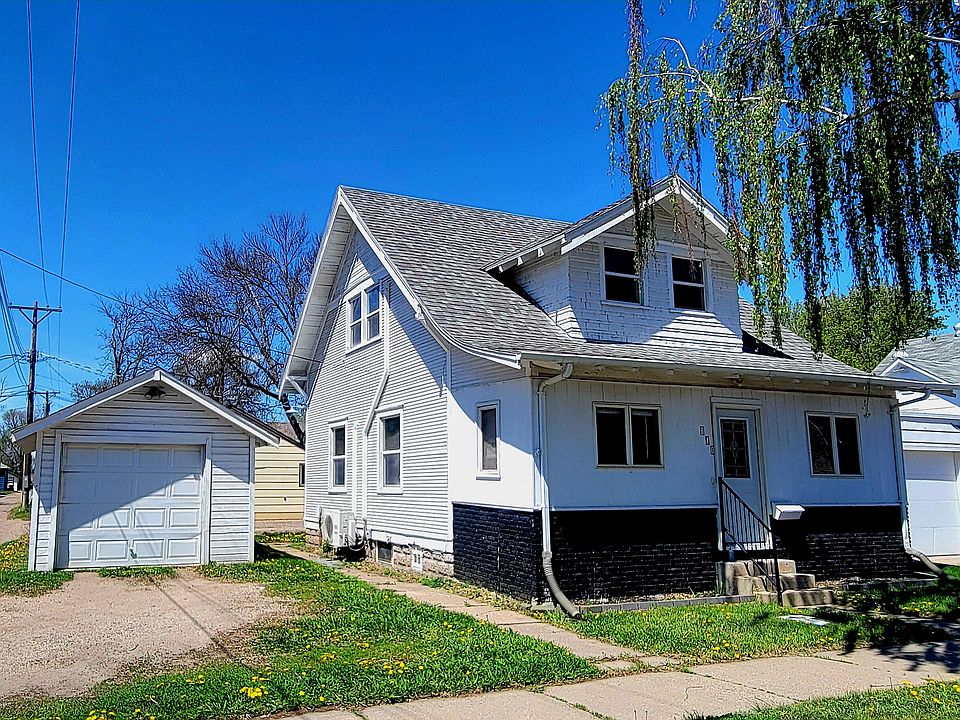 1st image of 810 S 1st St
