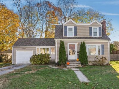 40 Cavalcade Blvd, Warwick, RI, 02889