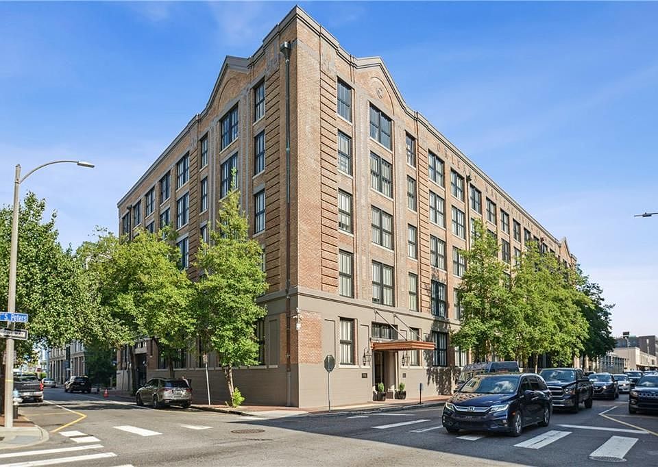 1st image of 700 S Peters St APT 402
