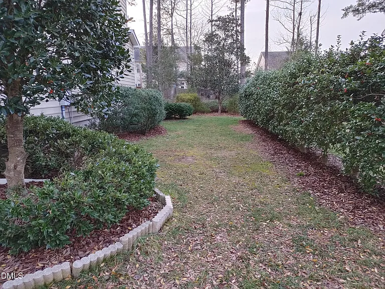 606 Lyon Tree Ln — Photo 29