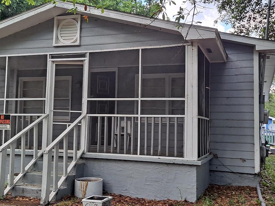 1st image of 2402 Winyah St.