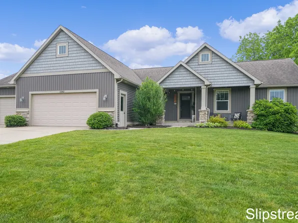2282 Outback Dr, Hudsonville, MI 49426