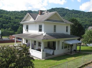 500 Braxton St, Gassaway, WV 26624