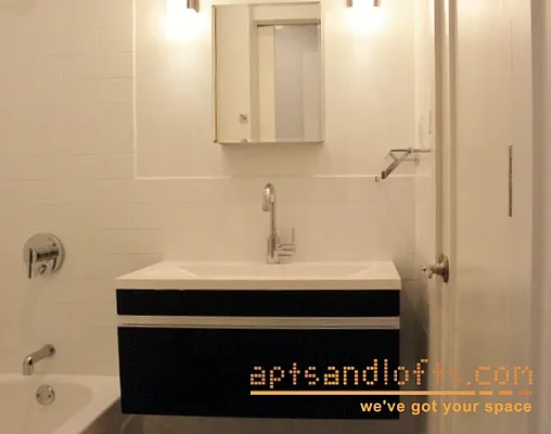 Rented by aptsandlofts.com | media 18