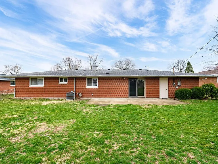 1121 Peidmont Dr — Photo 23