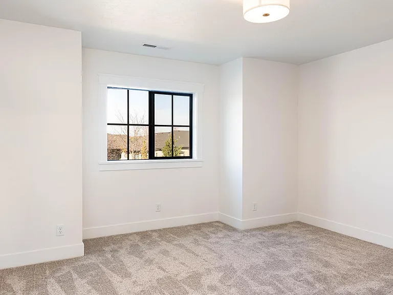 4200 W Lovegood Ln — Photo 35