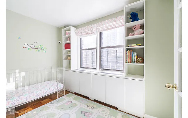 Sold by Douglas Elliman | media 15