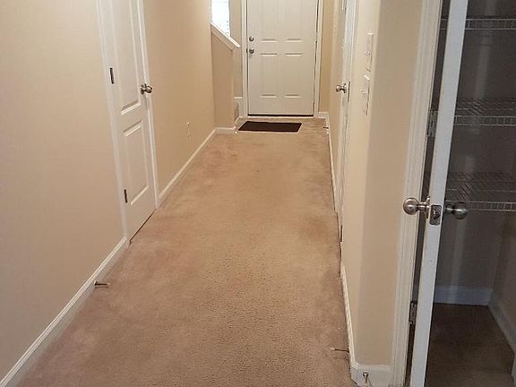 Front door/entry hall