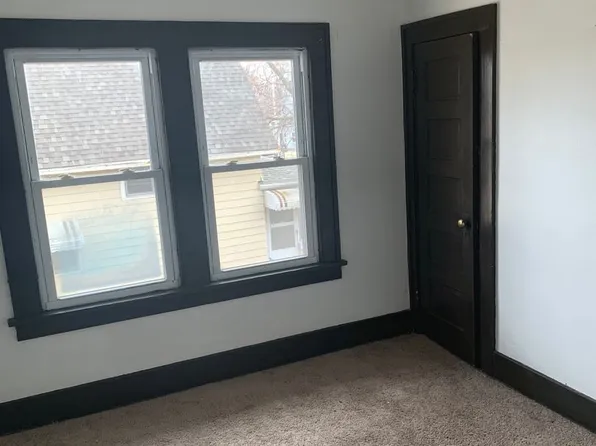 302 Clay St, Waterloo, IA 50703