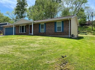1139 Schulte Rd, Saint Louis, MO 63146