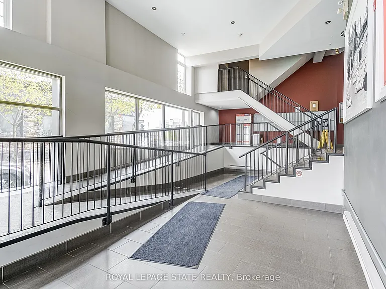 80 King William St #214 — Photo 5