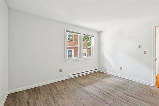 842 Beech St — Photo 18
