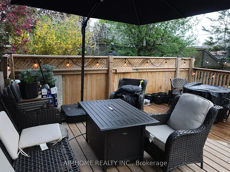 136 Presley Ave W — Photo 9